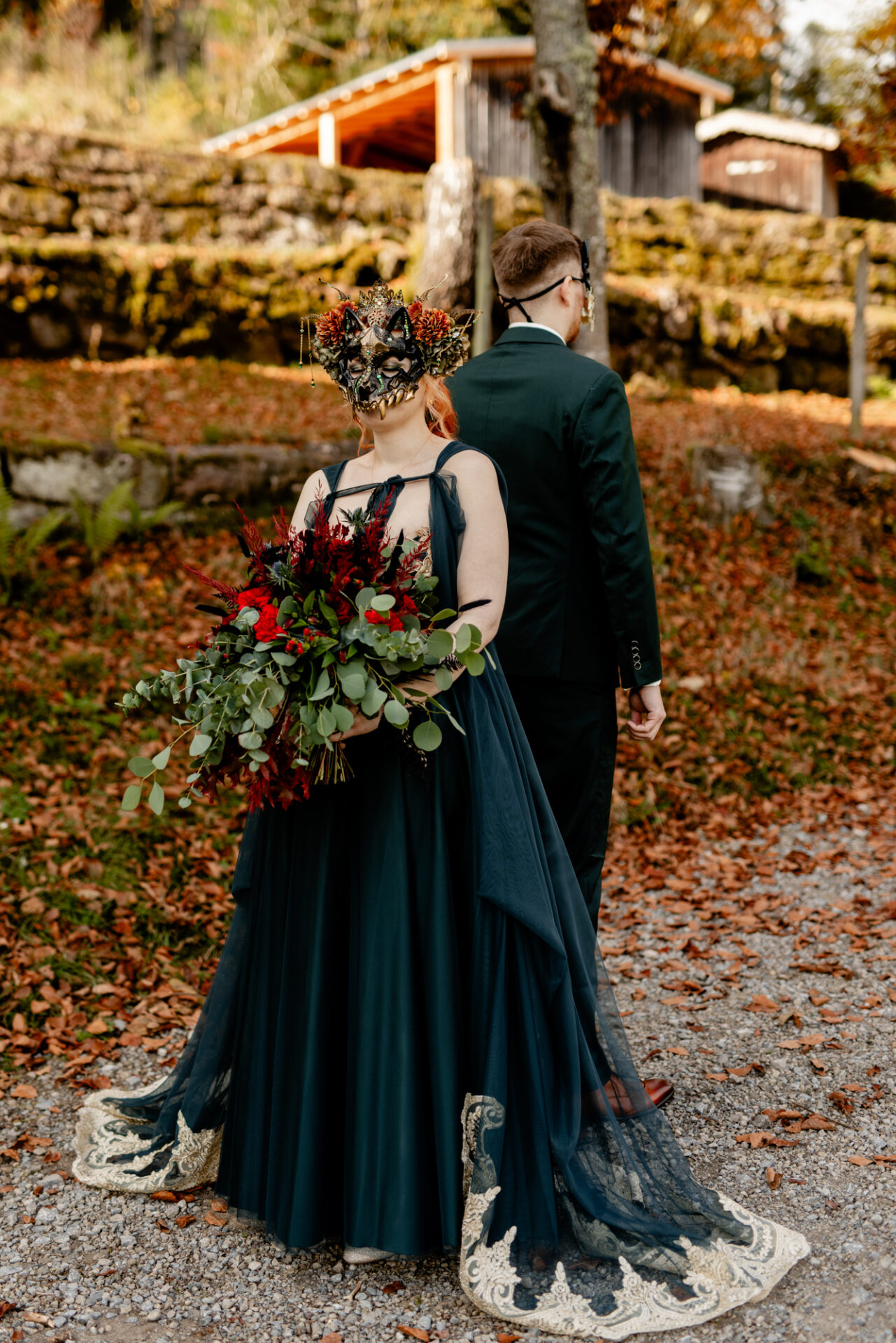 SilvermoonThreads Hell Yes Weddings Hochzeitskleid Schwarz Halloweenhochzeit Elfenkleid 1