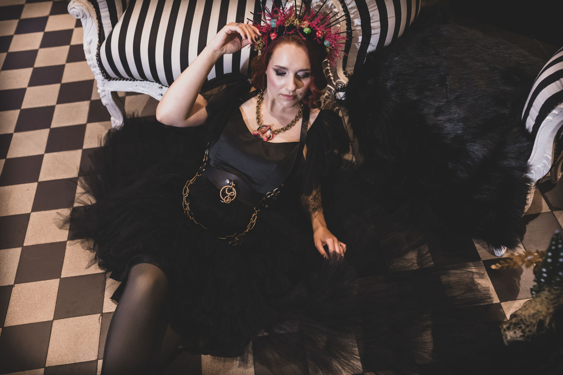 13 FFB 3503 FarbhaseFotografie halloween hochzeit inspiration hellyesweddings