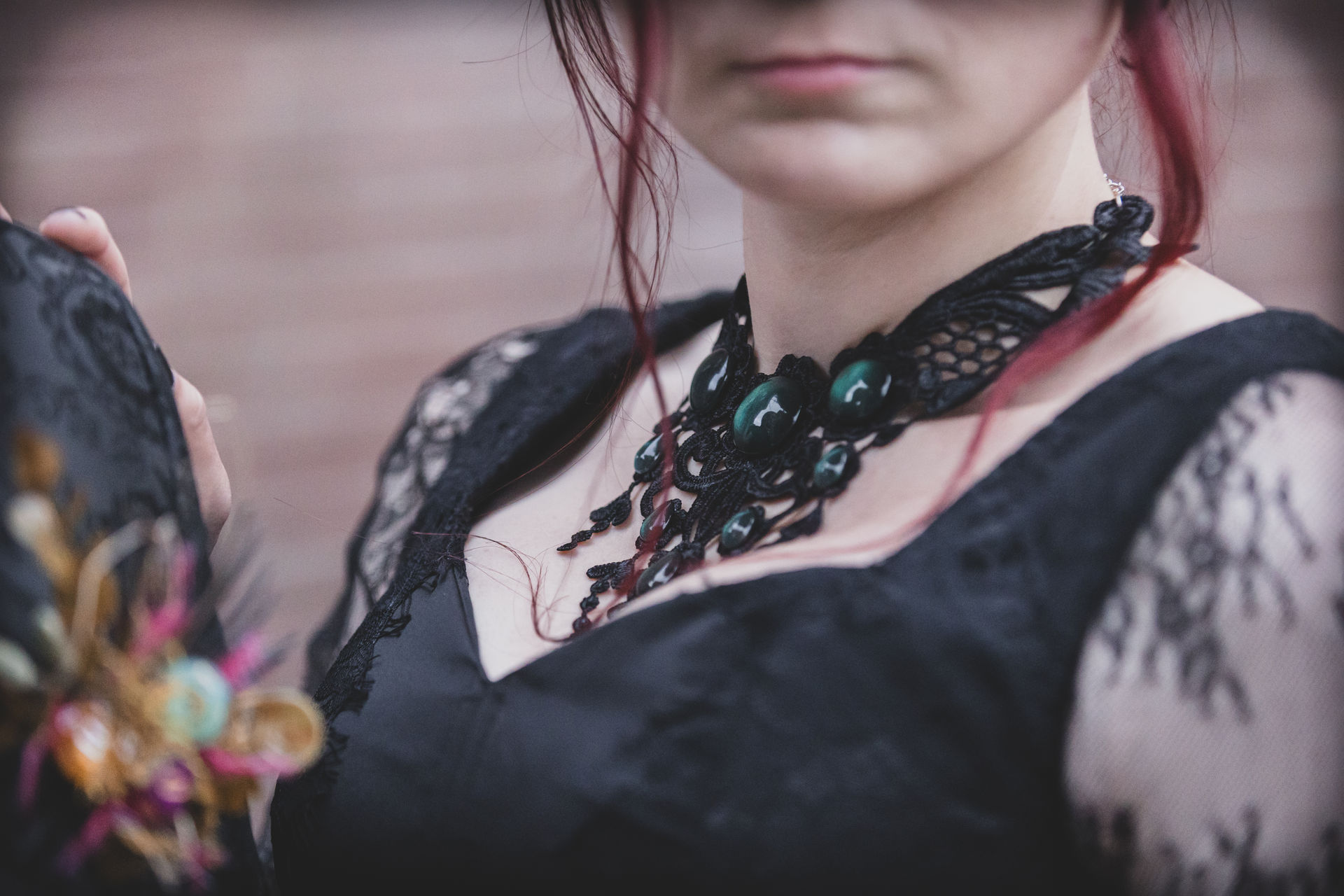 37 FFB 5763 FarbhaseFotografie halloween hochzeit inspiration hellyesweddings